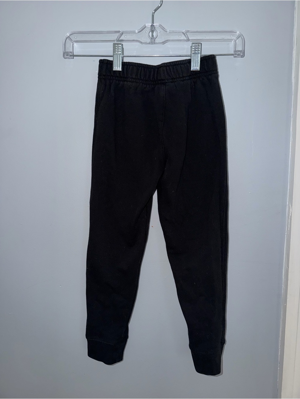 Nike Boys Black Fleece Jogger Sweatpants Size 6–7 - Picture 3 of 3